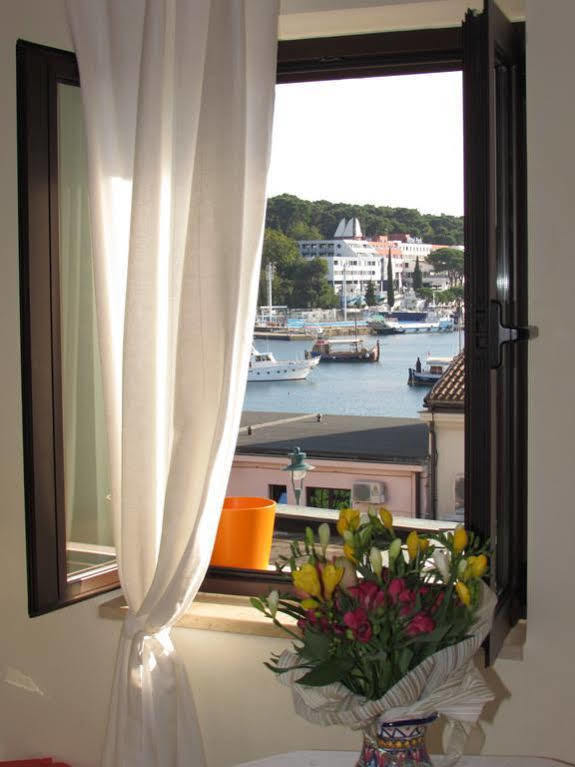 Guest House Pina Rovinj Extérieur photo