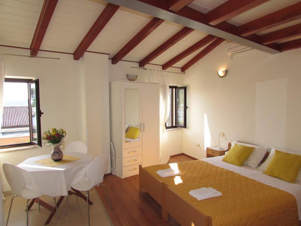 Guest House Pina Rovinj Extérieur photo